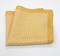 Pocket square - Gyldent med hvite detaljer